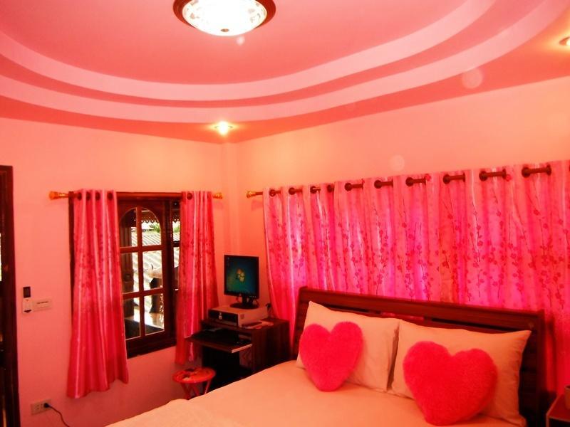 Suksomjai Hotel Rayong Szoba fotó